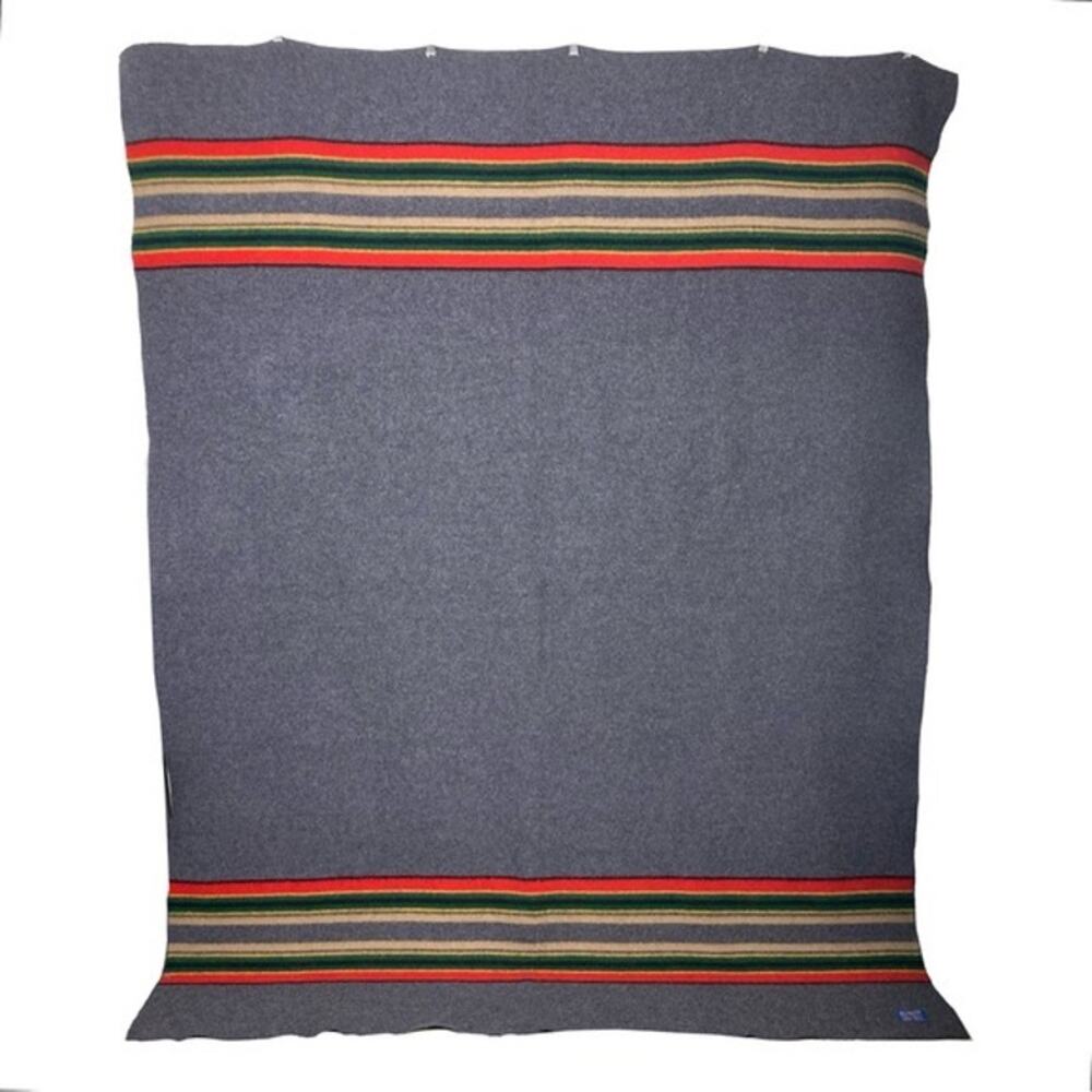 nwot PENDLETON Yakima Camp Blanket Wool 88x68” Reversible Stripe Grey Red Green